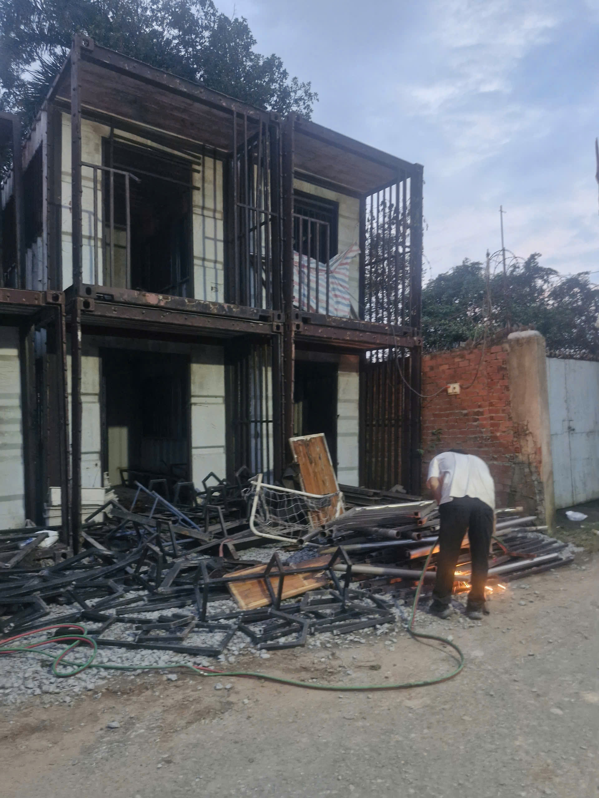 Châu Vân thu mua phế liệu tận nơi tại TP.HCM