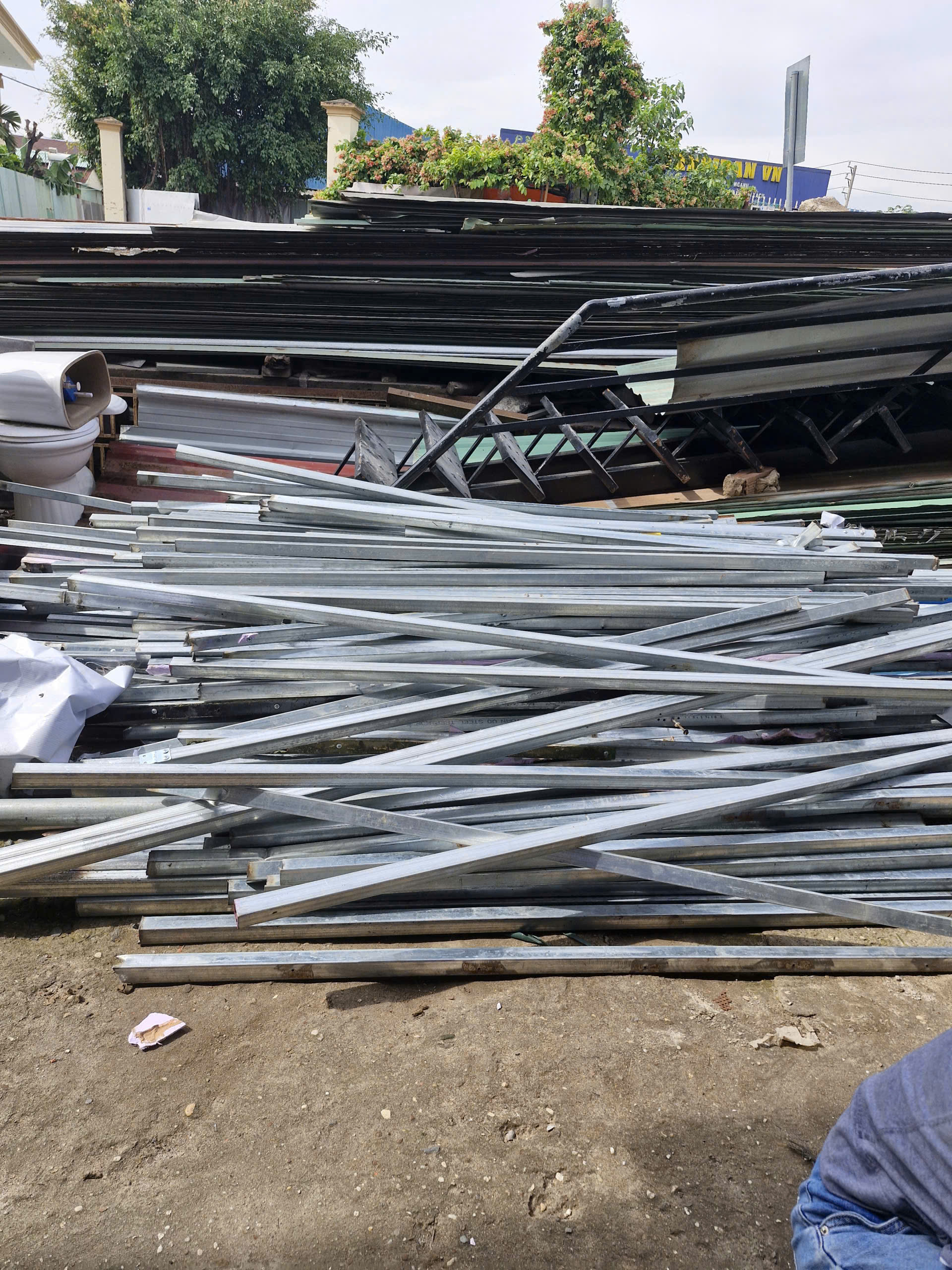 Thu mua sắt thép phế liệu giá cao tại TP.HCM